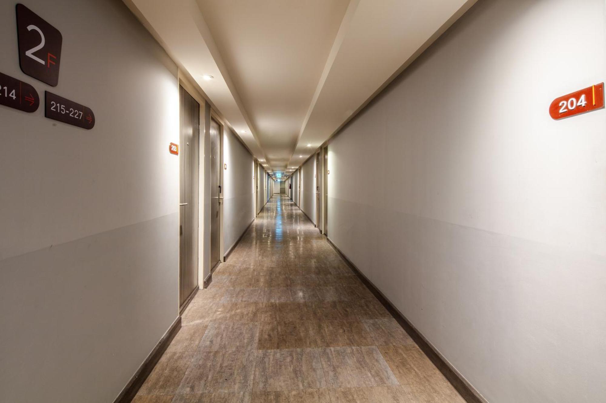 Surestay By Best Western Iconic Ari-Jatujak Банкок Екстериор снимка
