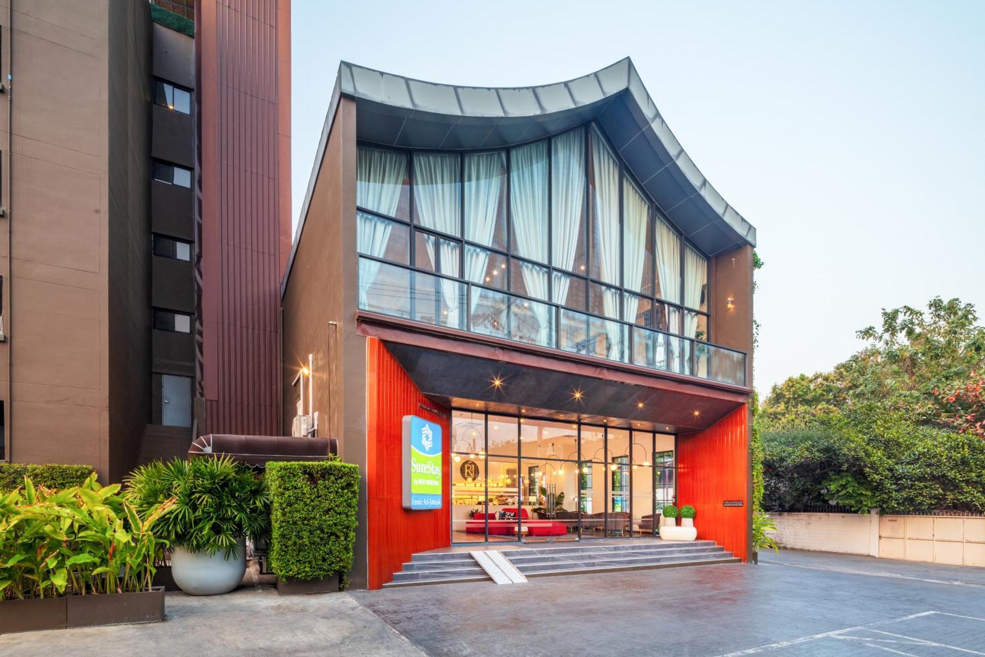 Surestay By Best Western Iconic Ari-Jatujak Банкок Екстериор снимка