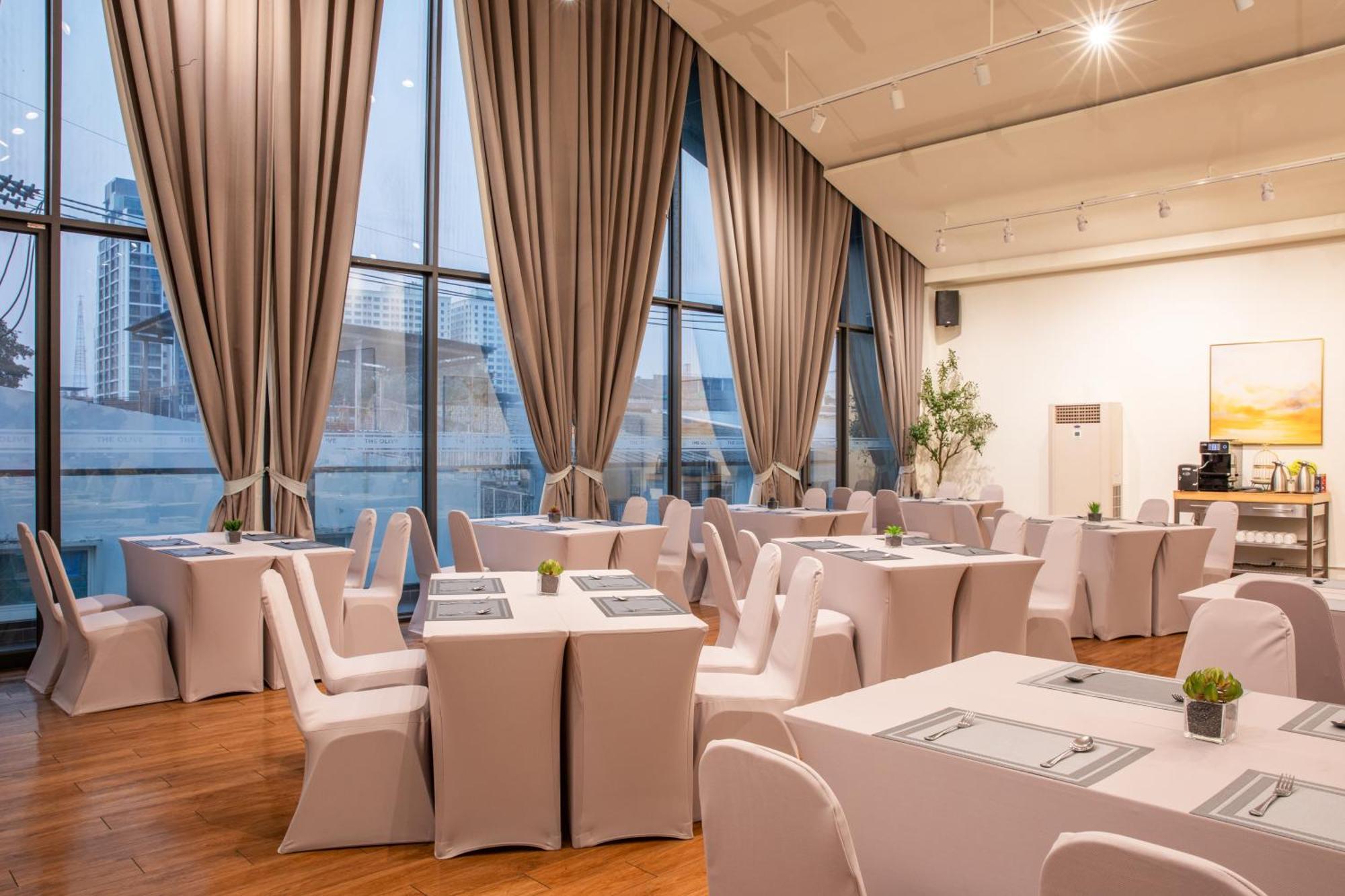 Surestay By Best Western Iconic Ari-Jatujak Банкок Екстериор снимка