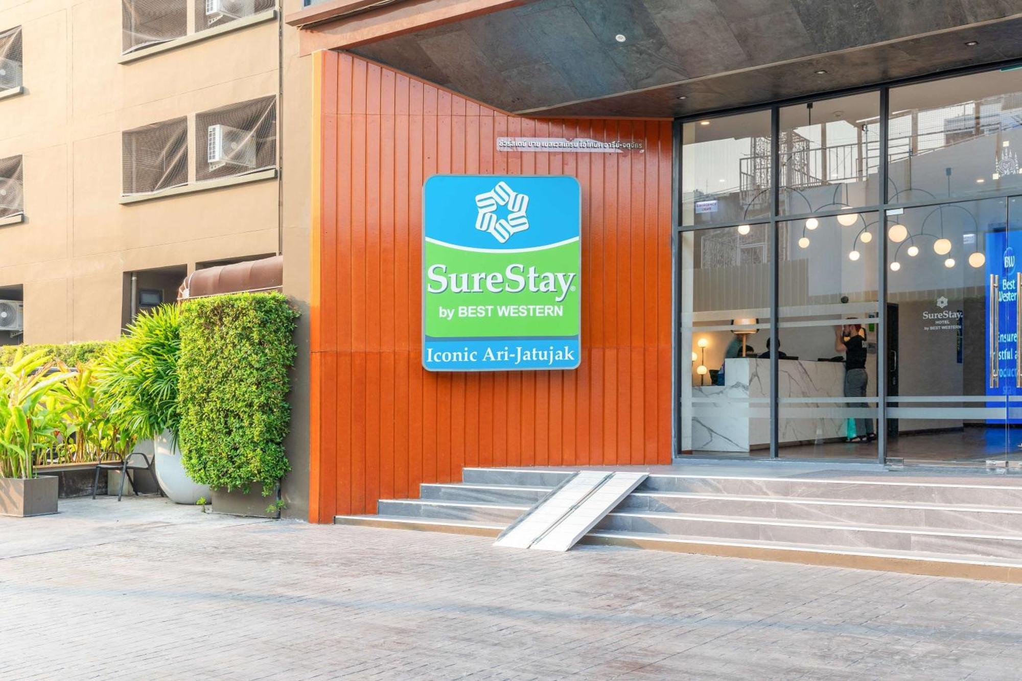Surestay By Best Western Iconic Ari-Jatujak Банкок Екстериор снимка