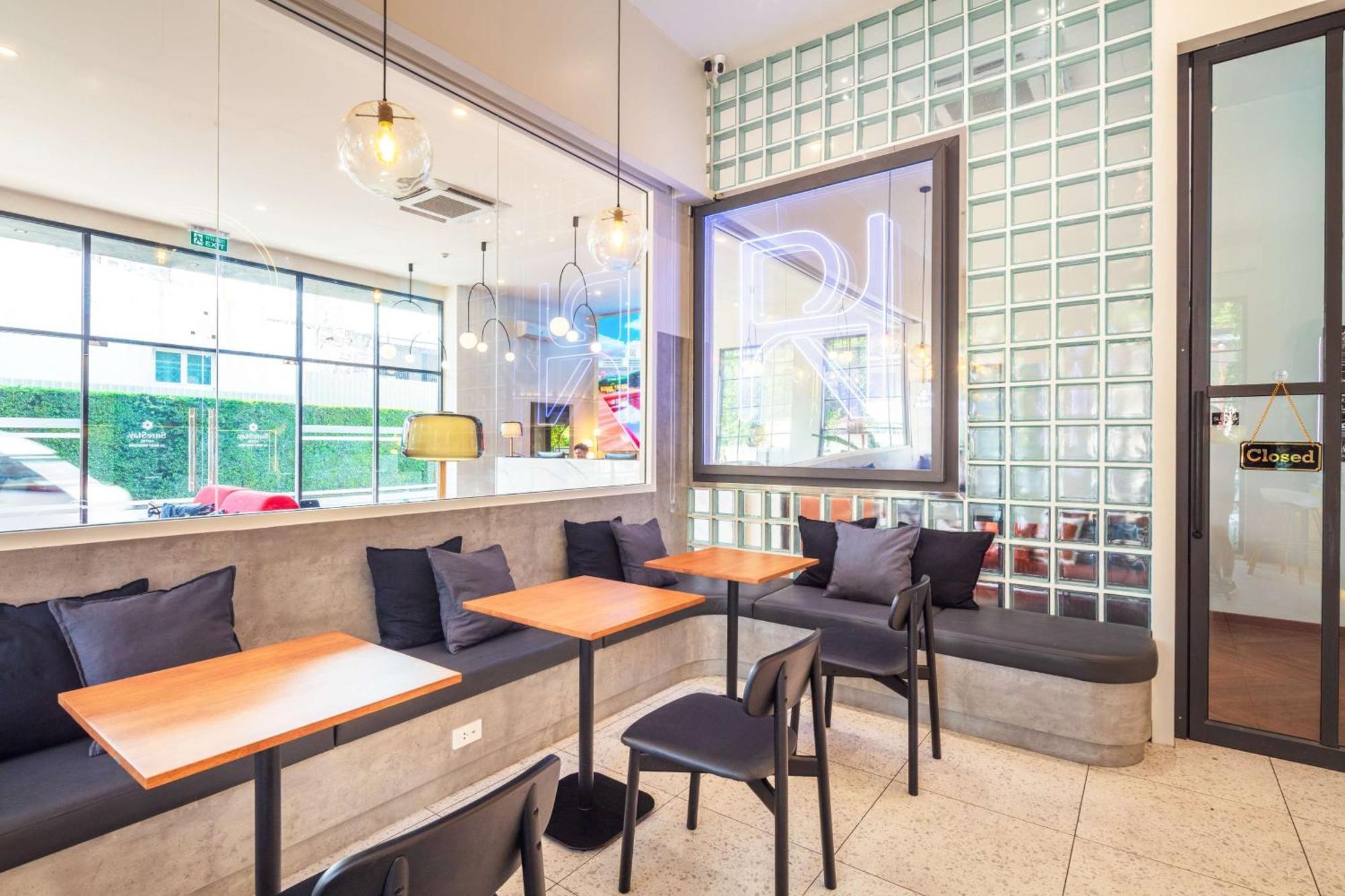 Surestay By Best Western Iconic Ari-Jatujak Банкок Екстериор снимка